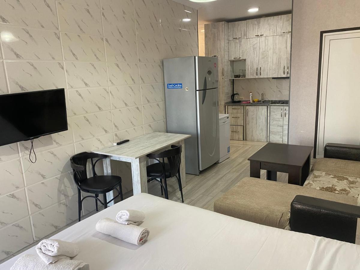 Apartment - Nino Batumi Esterno foto