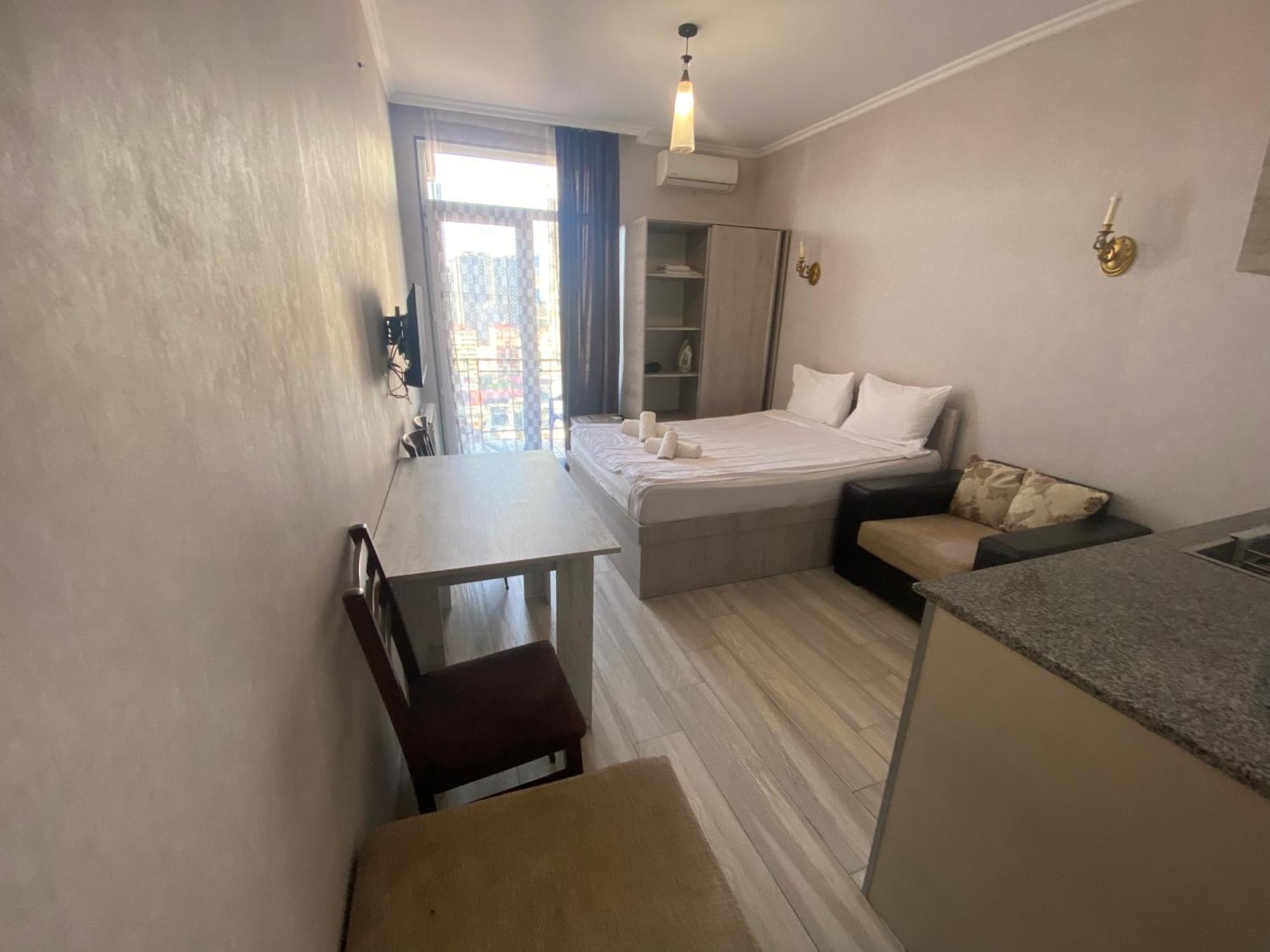 Apartment - Nino Batumi Esterno foto